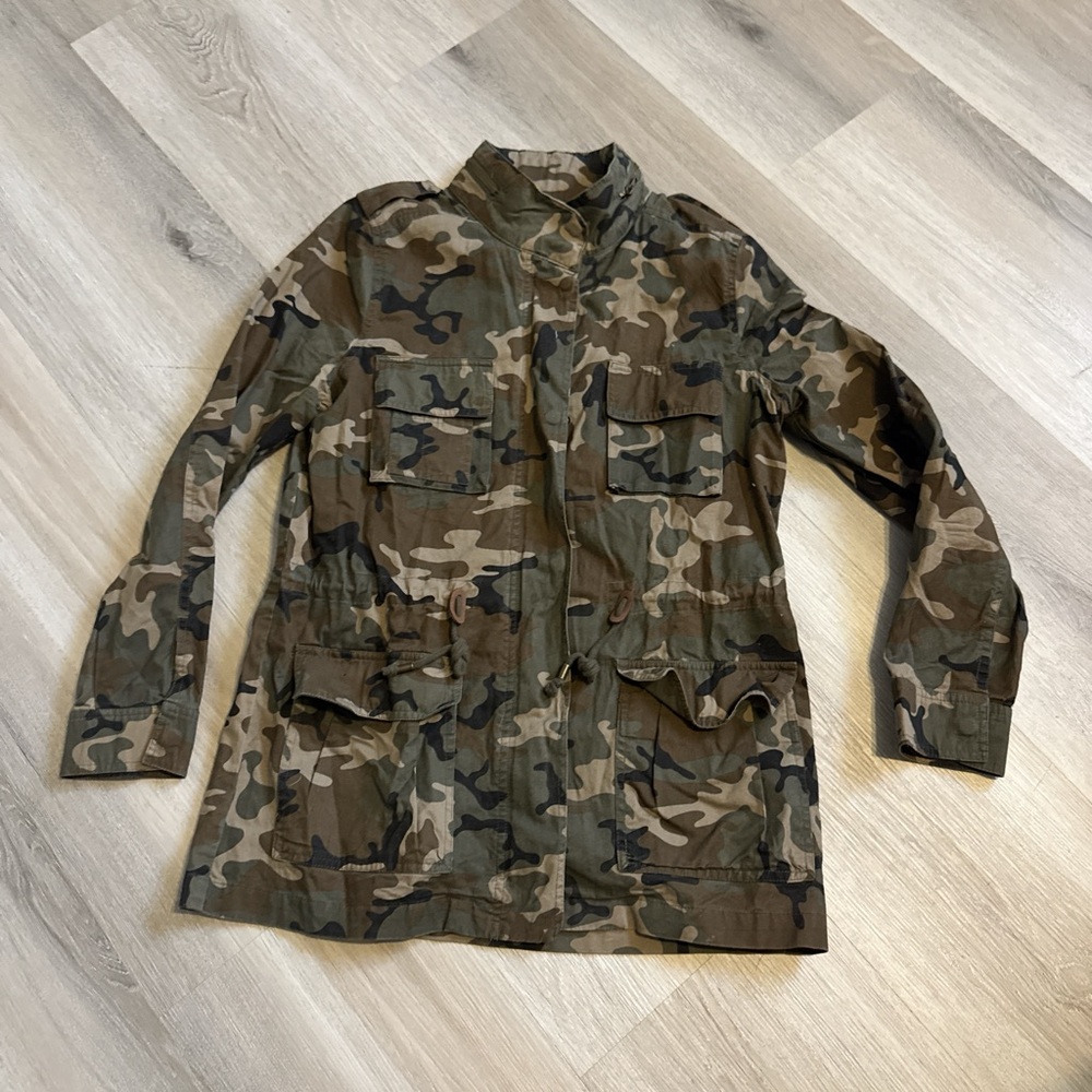 Love Tree Camouflage Utility Jacket